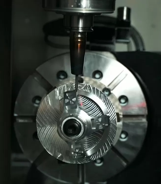 /uploads/image/2025/08/11/5-axis-machining-center-factory-5.jpg 5-axis-machining-center-factory-5.jpg