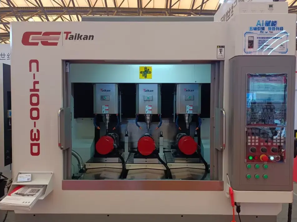 C-400-3D Engraving Center C-400-3D Engraving Center