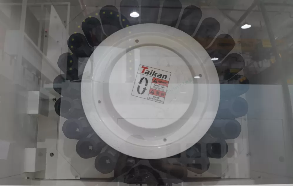 vertical machining center vertical machining center